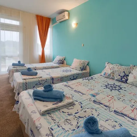 Kazlarov Πανσιόν Kiten (Burgas)